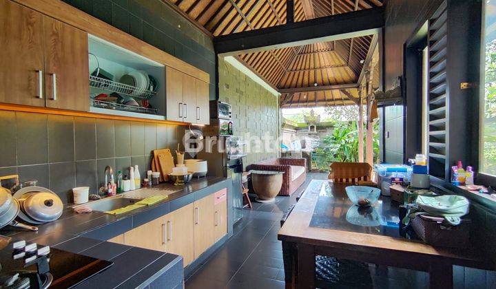 Rumah 2 Lt 3 Br 500 M² Dengan Pool Di Jalan Tukad Nyali Renon 2