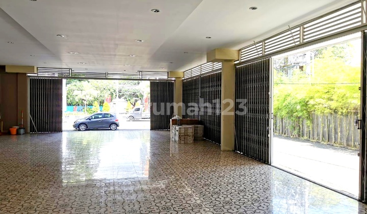 Strategic 3-Story Shophouse 750 M² on Imam Bonjol, West Denpasar 1