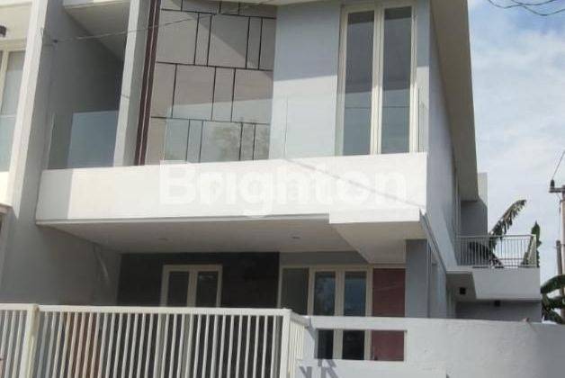 Rumah Baru Gress Scandinavian Manyar Tirtoyoso 1