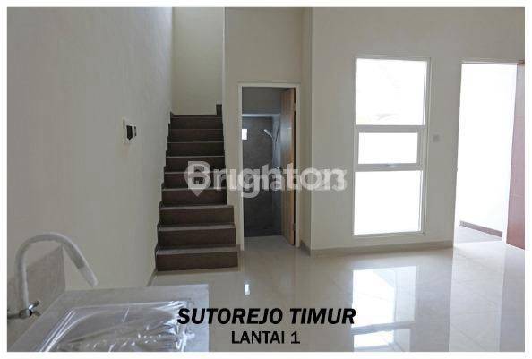 Rumah Baru Gress Hook 2 Lt Sutorejo Timur 2