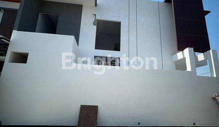 Rumah Hook Megah Baru Gress 2 Lt. Sutorejo 2