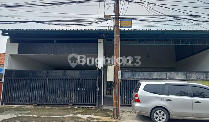 RUMAH USAHA DI RAYA MANYAR REJO