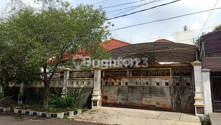 Rumah Lama 1 Lt. Terawat Manyar Kartika Dekat Stiesia