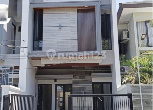 Satu2nya Rumah Gress Di Jalan Utama Manyar Jaya Di Bawah 2m 2