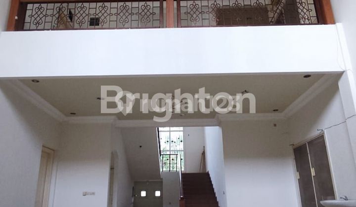 RUMAH LANGKA, KONDISI SANGAT TERAWAT SIAP HUNI CENTRAL PARK MULYOSARI 2