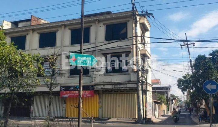 RUKO 3 LANTAI DI RAYA KENJERAN JALAN KEMBAR  1
