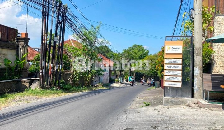 3-Story Shop House Building Profitable Investment in Umalas Directly with Rental Guarantee 2