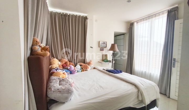 For Sale Large Luxury House in Kerobokan Area Semi-Private & Comfortable Location For Sale Large Luxury House in Kerobokan Area Semi-Private & Comfortable Location