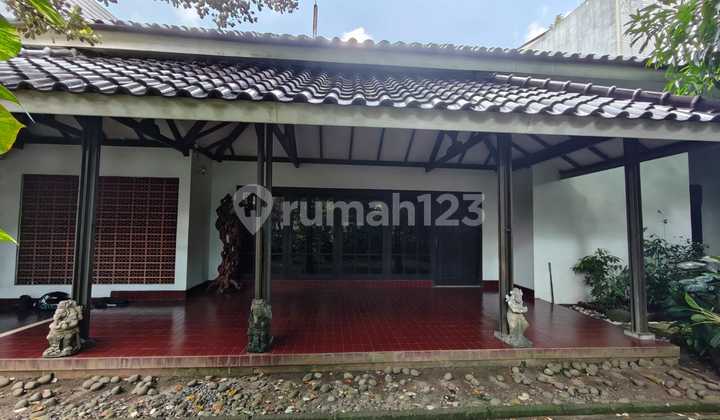 Rumah Strategis di Lingkungan Elit Nyaman Tenang Area Lamandau