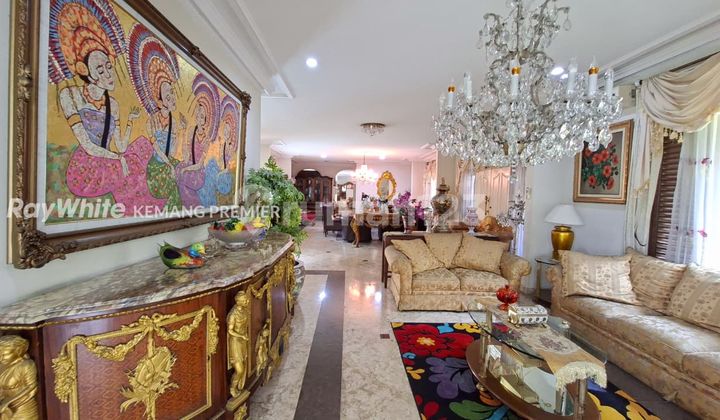 Rumah Mewah Posisi Hook