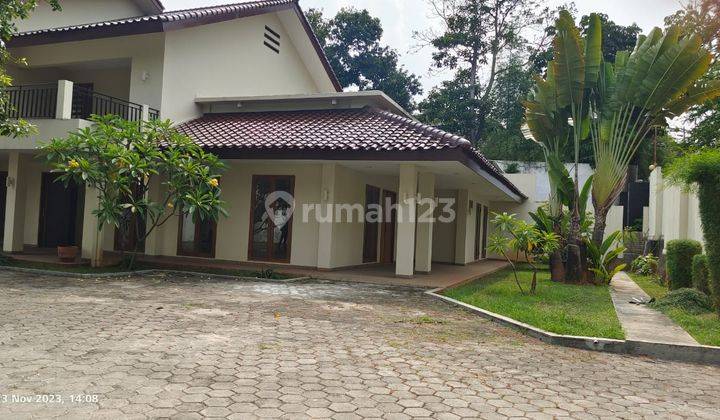 Rumah Modern Dan Asri di Daerah Kemang Jakarta Selatan 1