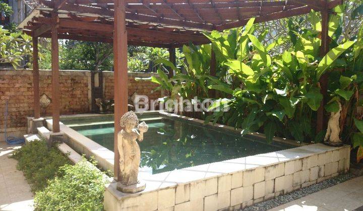 VILLA 3 BR WITH ROOFTOP NEAR TAMAN MUMBUL 1