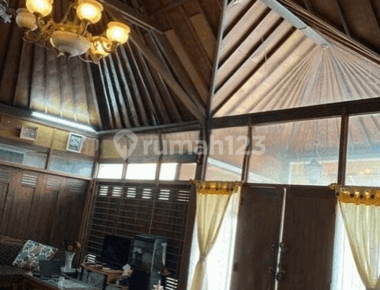 Rumah Pinggir Jalan Utama Model Joglo Di Cireundeu  8234 2