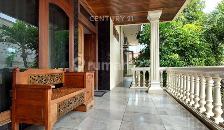 For Sale Beautiful and Spacious House 8219