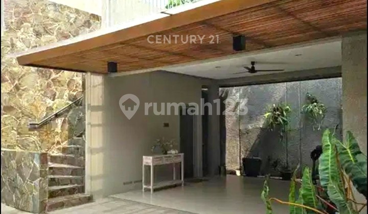 Rumah Mewah Ada Kolam Renang Dan Rooftop Di Rempoa Jaksel  8257 2