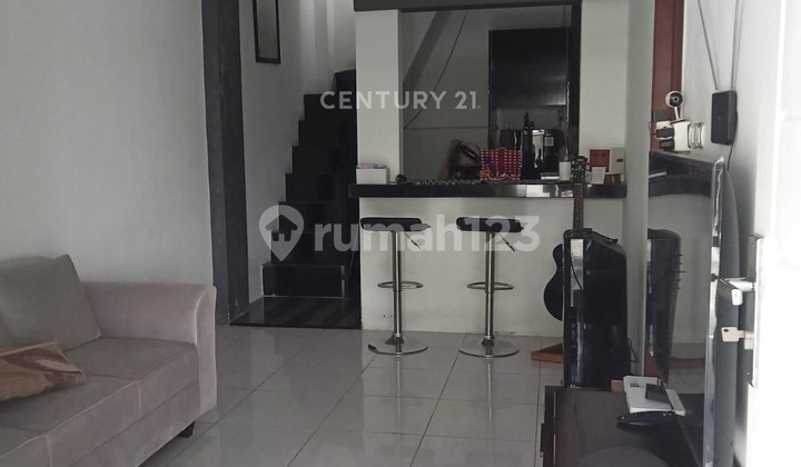 Rumah Minimalis Bersih Dan Rapi Di Serpong Tangsel  8461 2