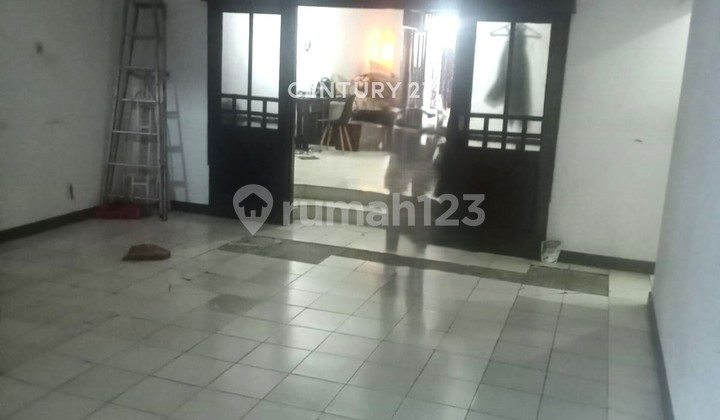 Rumah Untuk Usaha Sangat Strategis Di Bintaro Jaya  8761 2
