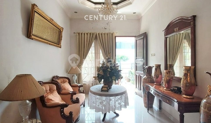 Rumah Luas Lokasi Dekat Veteran Jakarta Selatan 4016 