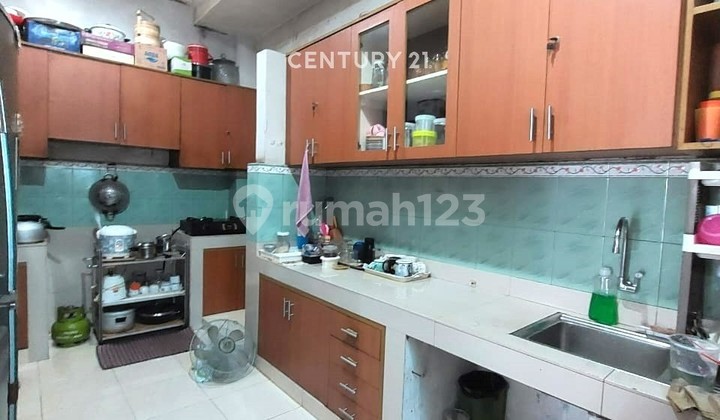 Spacious House Near Veteran South Jakarta 4016 2