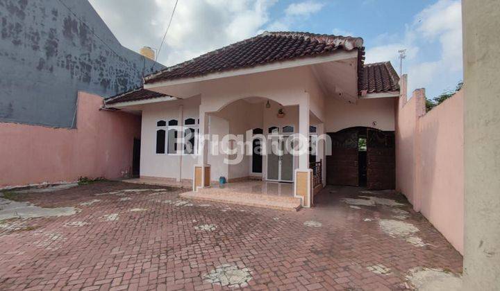 Rumah di jalan poros Tulungagung 1