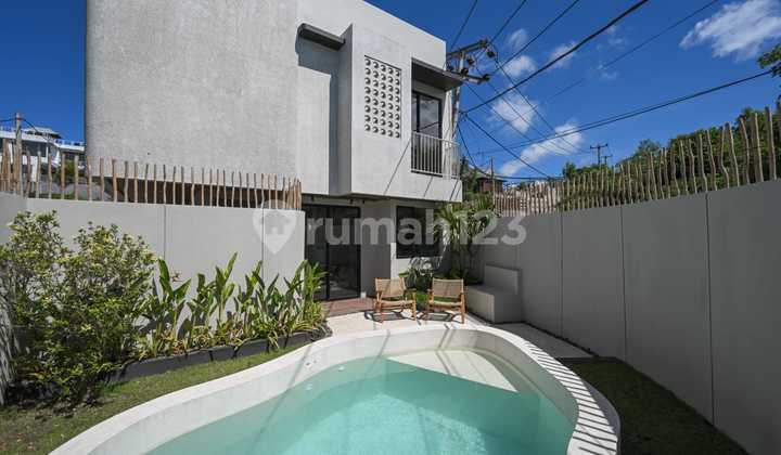 Uluwatu Dream: Modern 2Br Sea View Villa - Your Serene Tropical Retreat