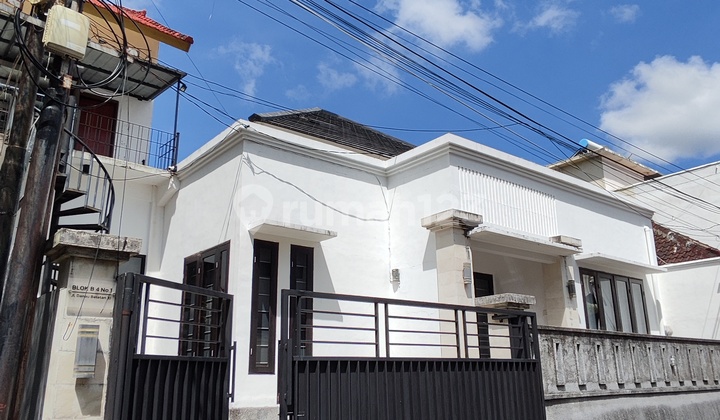 4 Bedroom House Taman Griya Jimbaran Bali - 4 Bedroom House 4 Bedroom House Taman Griya Jimbaran Bali - 4 Bedroom House