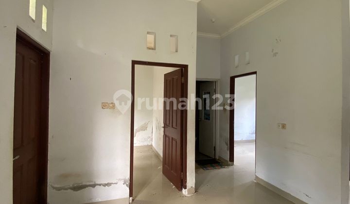 500 million for a residence near Klungkung. 500 million for a residence near Klungkung.