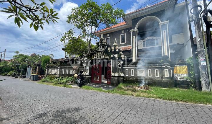Dijual dan Disewakan Rumah Besar Style Lama Jimbaran Dijual dan Disewakan Rumah Besar Style Lama Jimbaran