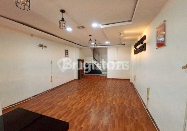 Ruko Ex Kafe 4 Lantai Siap Usaha di Duri Kepa Dekat Tanjung Duren Ruko Ex Kafe 4 Lantai Siap Usaha di Duri Kepa Dekat Tanjung Duren