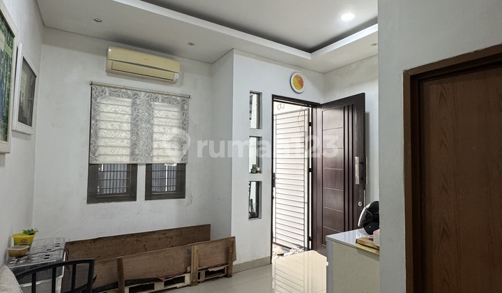 2-Story House Strategic Duri Kepa Easy Access to Greenville