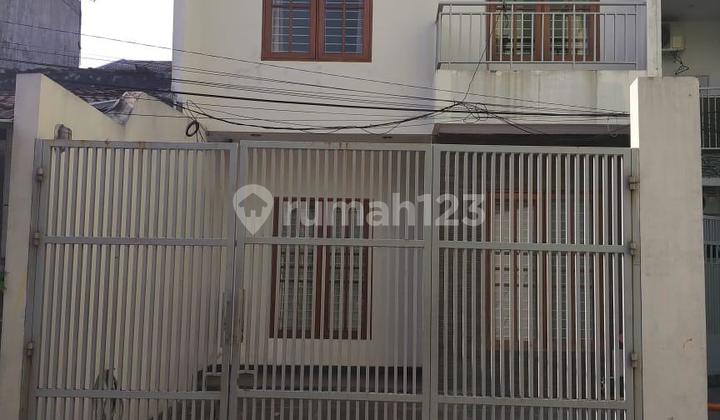 Rumah Area Kampus Tanjung Duren Peluang Investasi dan Kos Rumah Area Kampus Tanjung Duren Peluang Investasi dan Kos