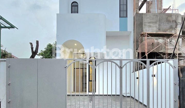 Rumah Brand New Joglo Design Santorini Jakarta Barat Rumah Brand New Joglo Design Santorini Jakarta Barat