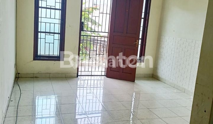Rumah 3 Lantai Depan Taman Kavling Polri 2