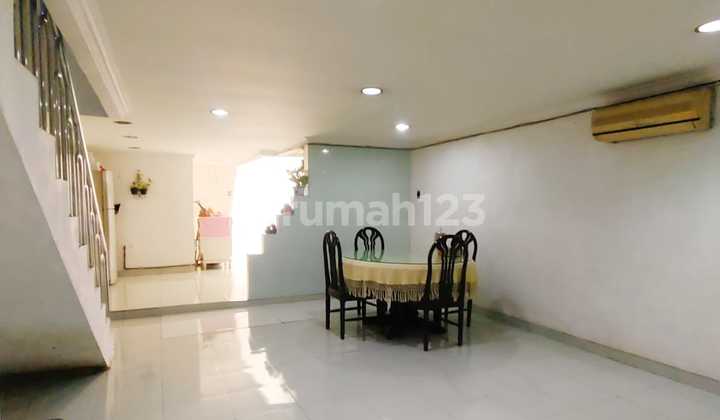 Rumah Taman Cosmos 2,5lantai Duri Kepa Jakarta Barat  2