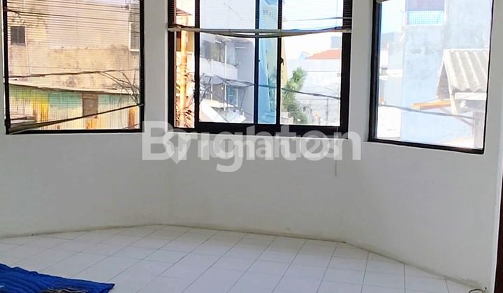 Rumah Jelambar 1 M row 2 motor Jakarta Barat 2