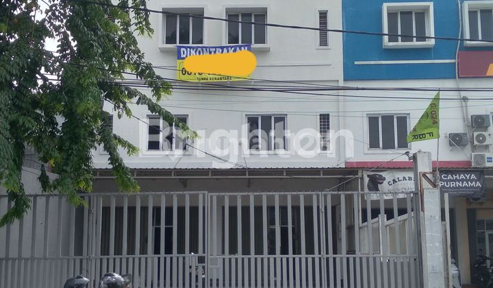 Disewakan 2 Ruko , 4 Lantai Di Pondok Bambu Jakarta Timur Disewakan 2 Ruko , 4 Lantai Di Pondok Bambu Jakarta Timur