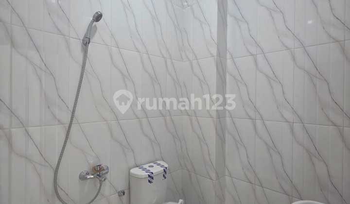 Tanjung Duren House for Sale Has 3 Floors 2