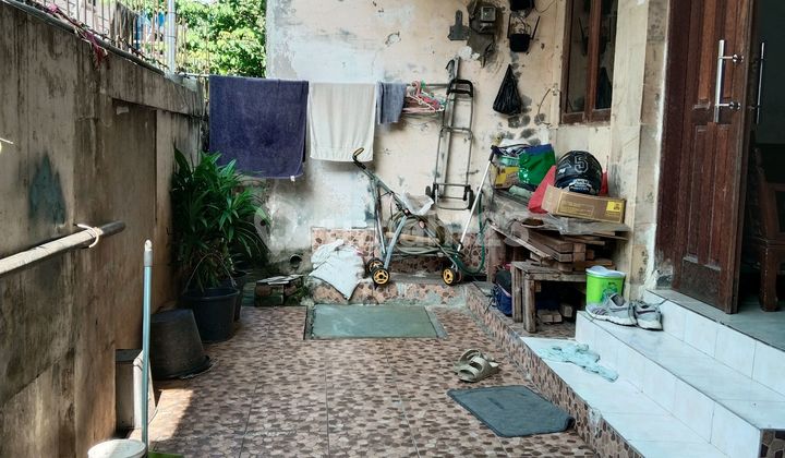 Comfortable House in Tanjung Duren in a Safe Settlement