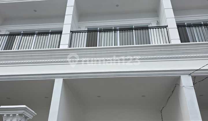 Rumah Tanjung Duren Dijual Ada 3 Lantai Rumah Tanjung Duren Dijual Ada 3 Lantai