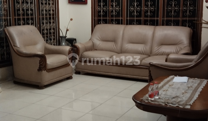 Rumah Siap Huni Dikedoya Dijual. Dengan Harga Yang Kompetitif Nilai Jual Dibawah Njop.lokasi Yang Strategis Banyak Diminati.nyaman Untuk Tempat Tinggal