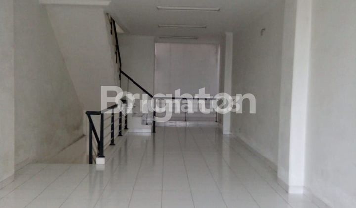 Ruko  4 lantai siap huni disewakan 2