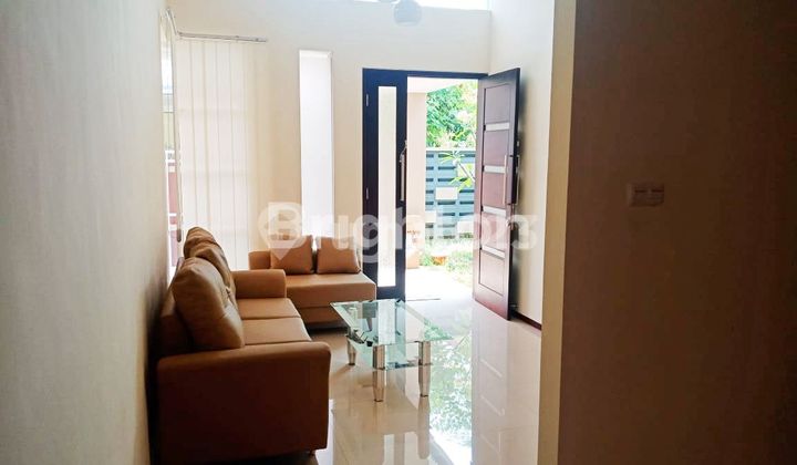FULLY-FURNISHED FAMILY HOUSE IN ARAYA, MALANG CITY 2