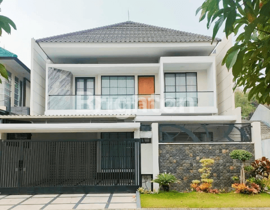 RUMAH MODERN FULL-FURNISHED NEGO DI ARAYA KOTA MALANG 1