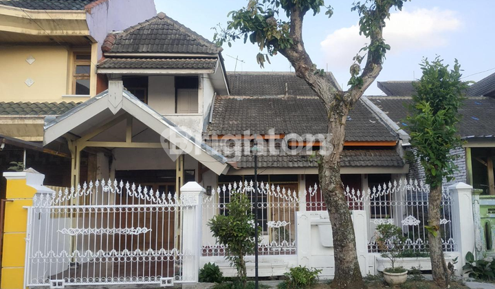 RUMAH TERAWAT HARGA NEGO DI ARAYA KOTA MALANG RUMAH TERAWAT HARGA NEGO DI ARAYA KOTA MALANG