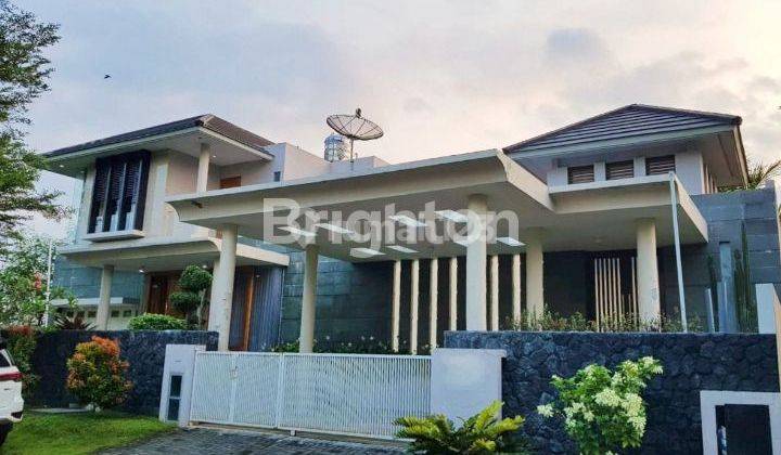 RUMAH FULL FURNISHED ADA KOLAM RENANG NEGO DI ARAYA KOTA MALANG 1