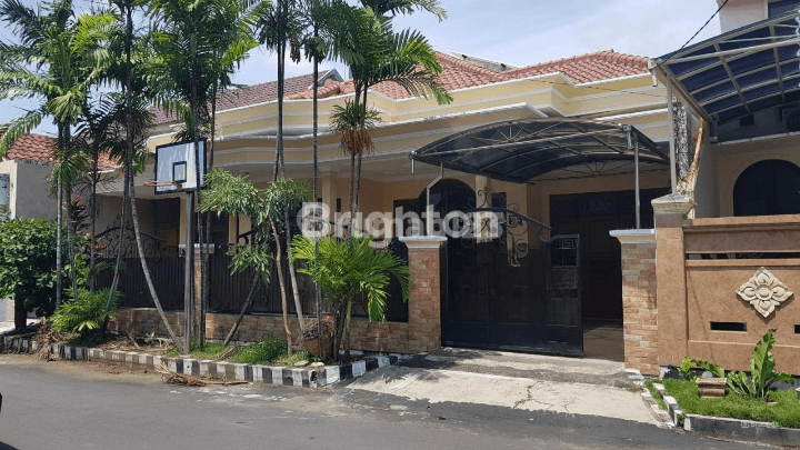 RUMAH KELUARGA NEGO TIPIS DAERAH BUNGA-BUNGA 1