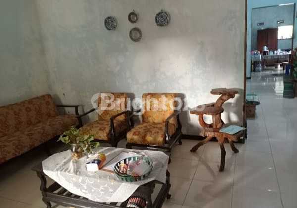 House Needs Renovation, Negotiable Until Deal in Sarangan Area, Malang City 2