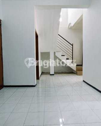 Ready-to-Occupy House, Negotiable Price in Borobudur Area, Malang City 2