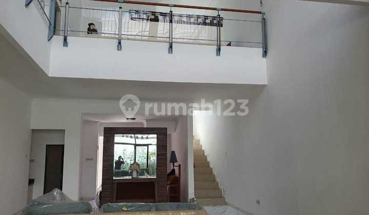 Siap Huni, Rumah Semi Furnished di Batununggal Bandung 2