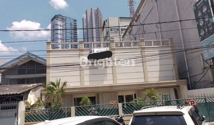 RUMAH BESAR HITUNG TANAH DI PASAR BARU 2